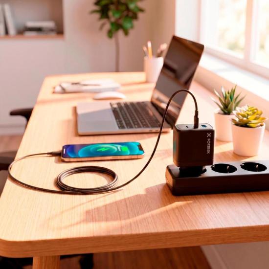 Carregador Universal TRIPLO USB-C e USB-A Fortrek CG633 65W  - Imagem 2
